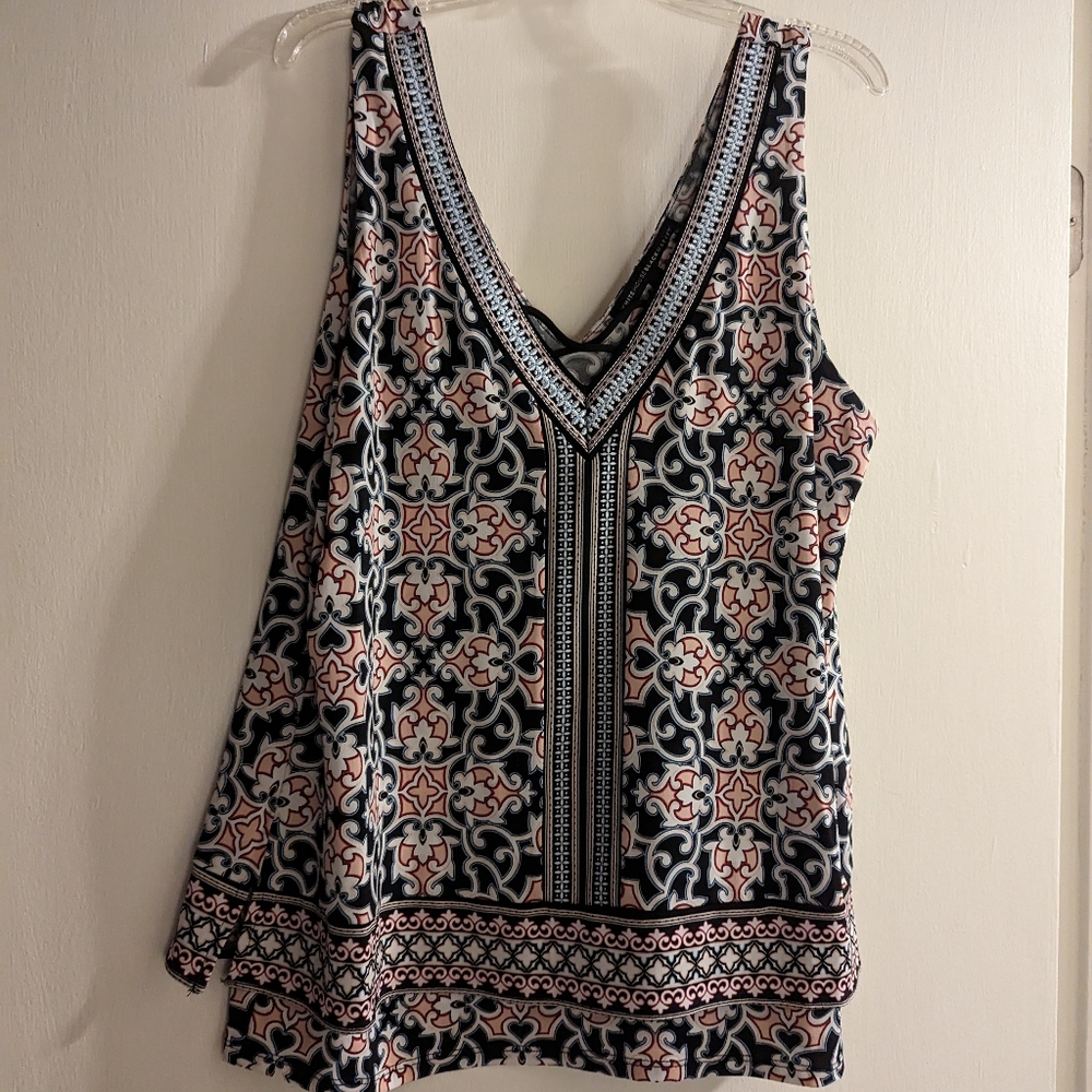 White House Black Market Sleeveless Printed Date Top, Size: Medium